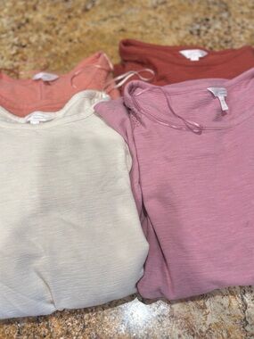 LC Lauren Conrad Soft Crew Neck sweatshirts Bundle four (4)